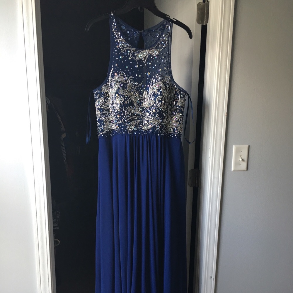 Formal (prom) dress